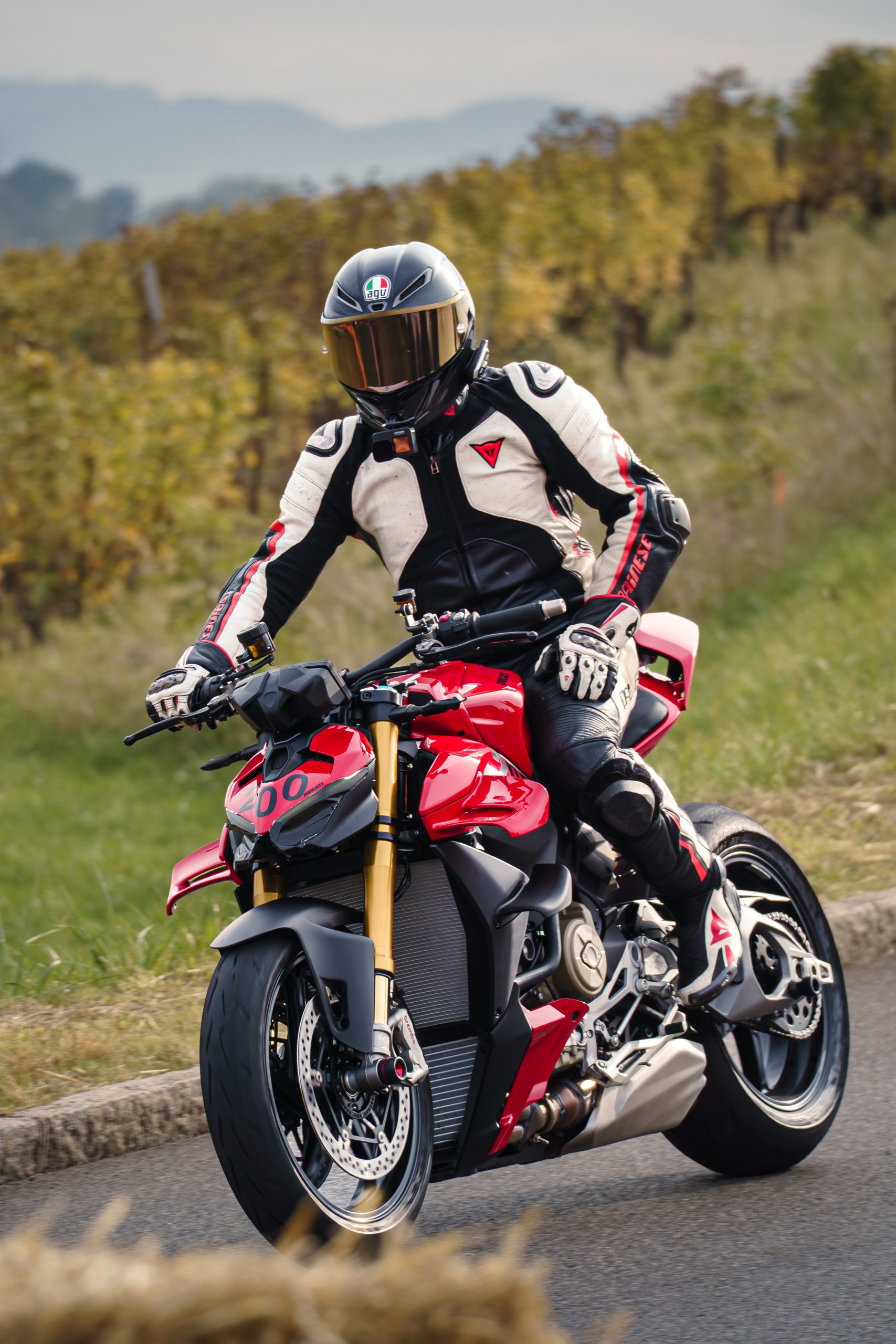 Ducati Streetfighter Descente Mortard Moto Course De Cote Verbois Suisse Scaled