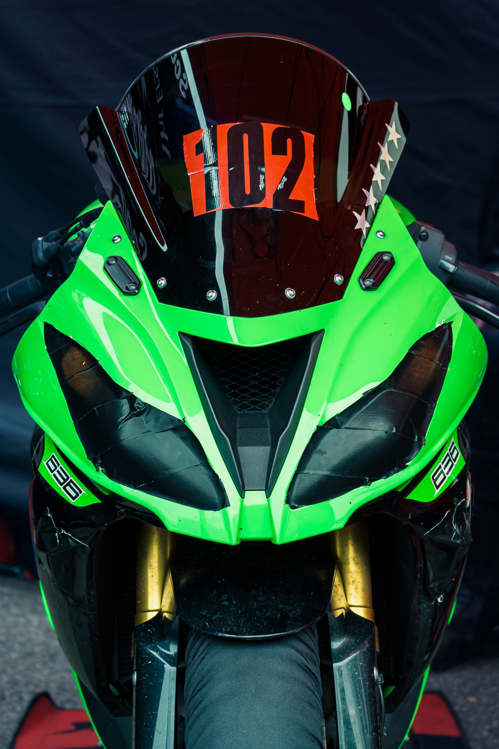 Kawasaki Ninja Face Avant Mortard Moto Course De Cote Verbois Suisse Scaled