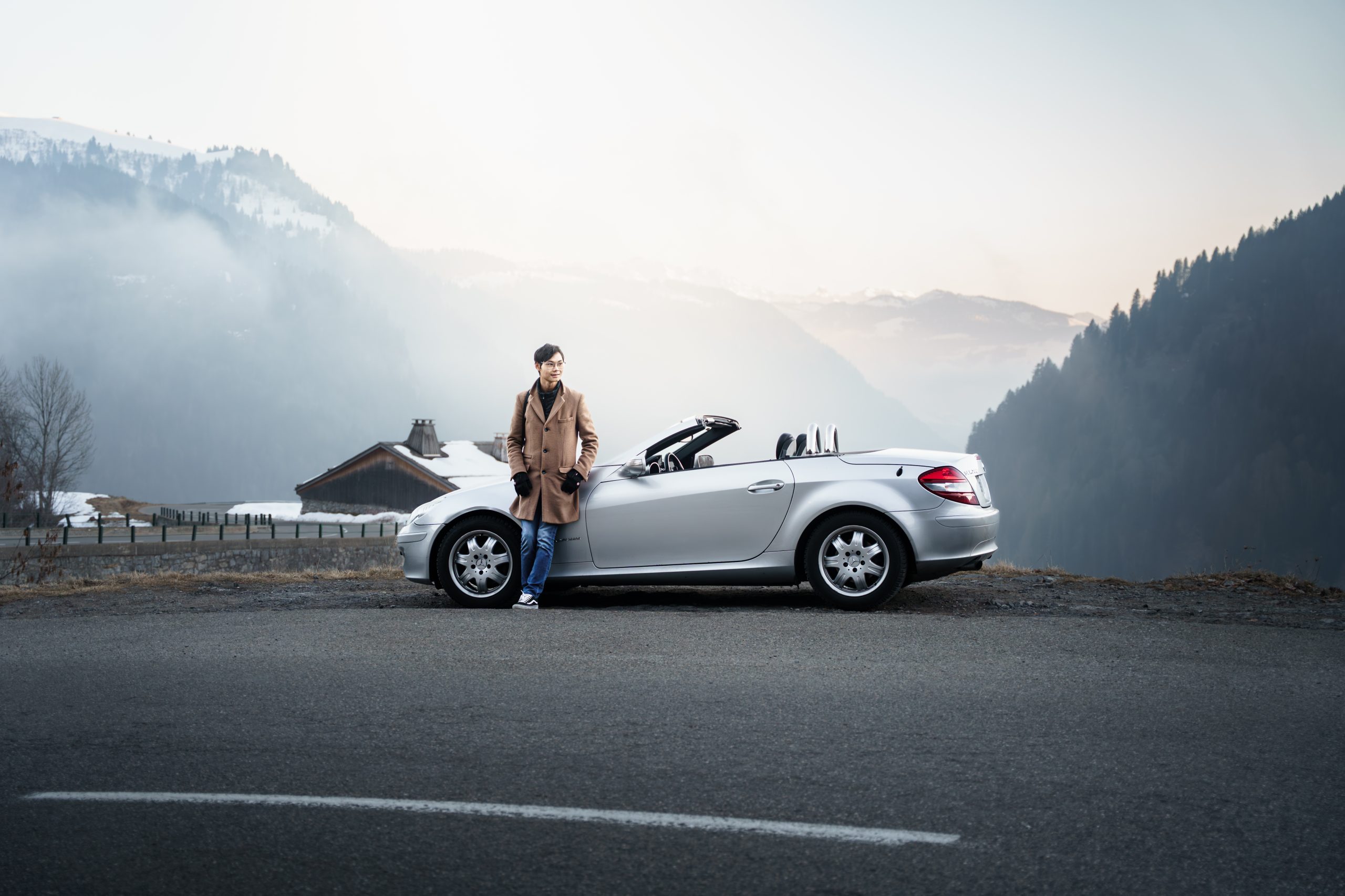 Mercedes SLK200 Et Son Proprietaire Montagne Col Des Aravis Rhone Alpes Scaled