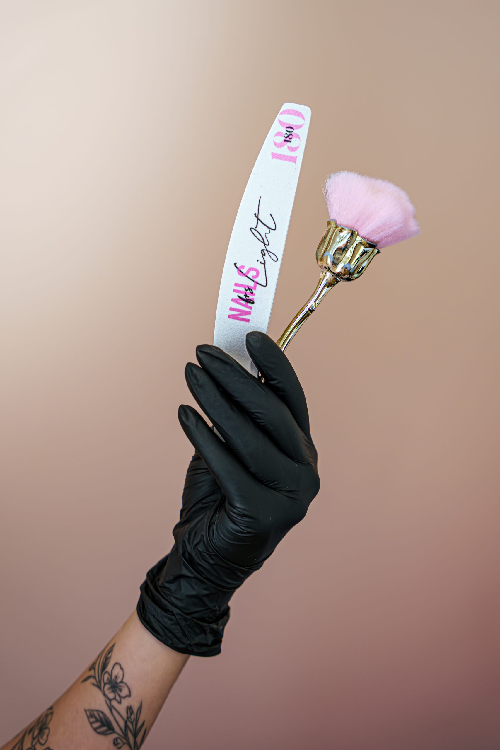 Packshot Produit Entreprise Carla Beauty Haven Prothesiste Ongulaire Annecy Scaled