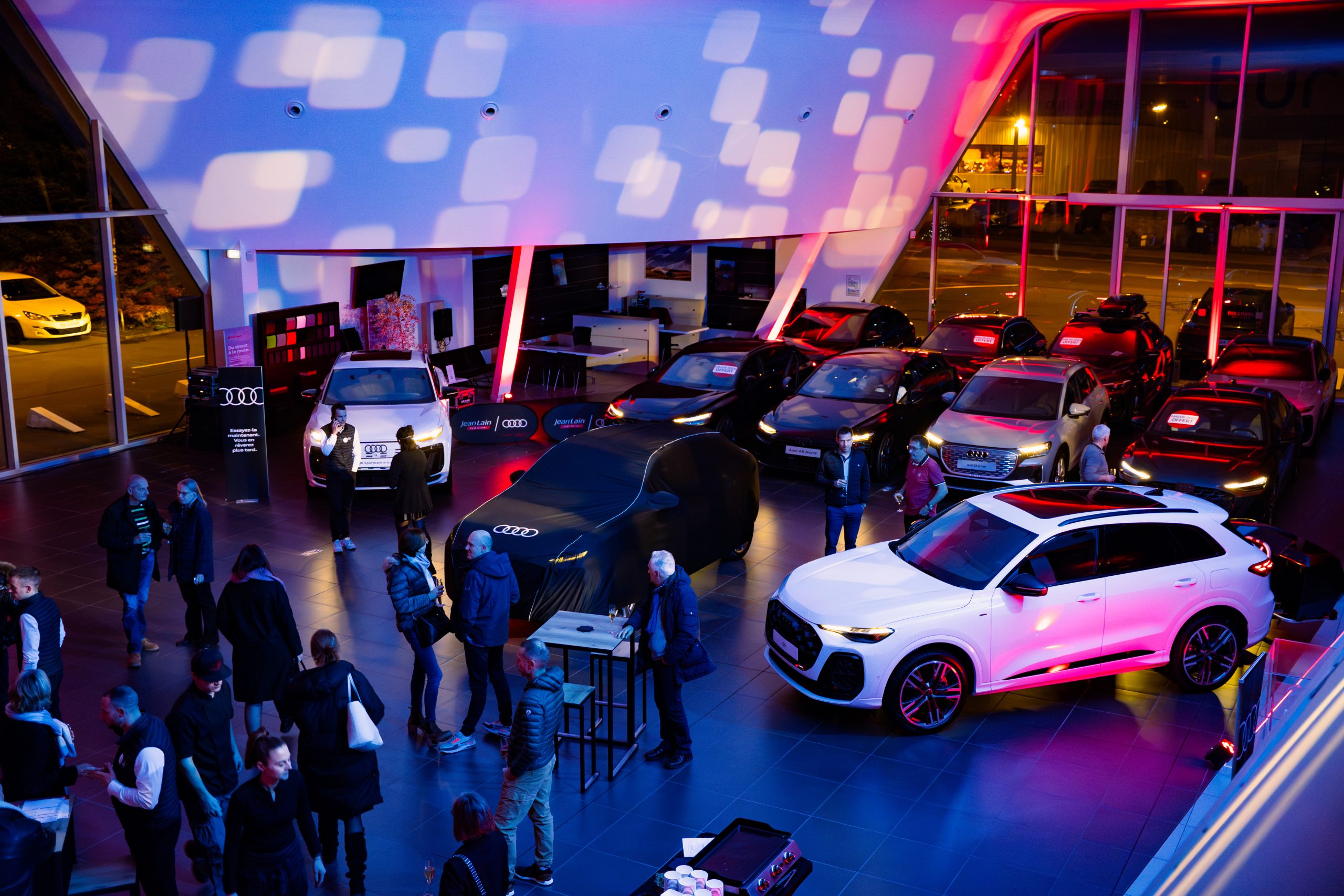 Showroom Flotte Voiture Inauguration Audi Q3 Annemasse Groupe Jeanlain Lcphotographie Scaled